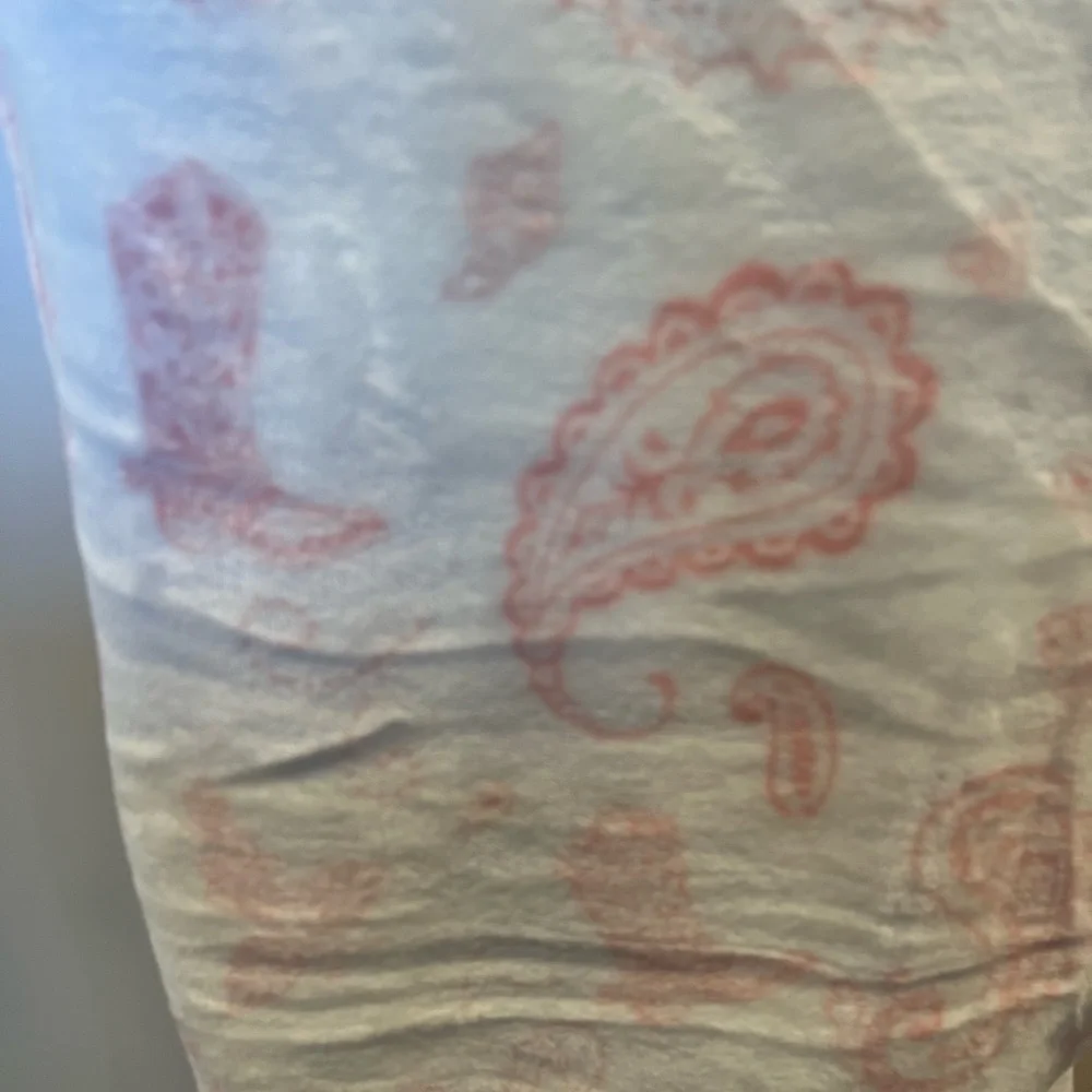Wrangler Plush Full/Queen Blanket - White and Pink Paisley Cowboy Boots